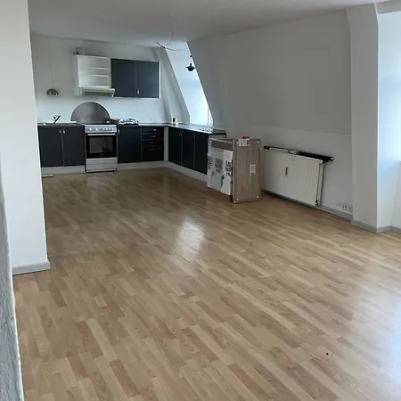 The Terrace Loft - 2-bedroom Duplex ホーセンス